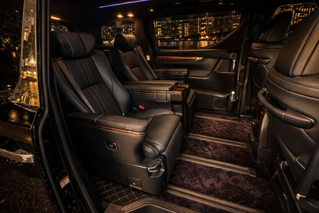 トヨタ アルファード 室内